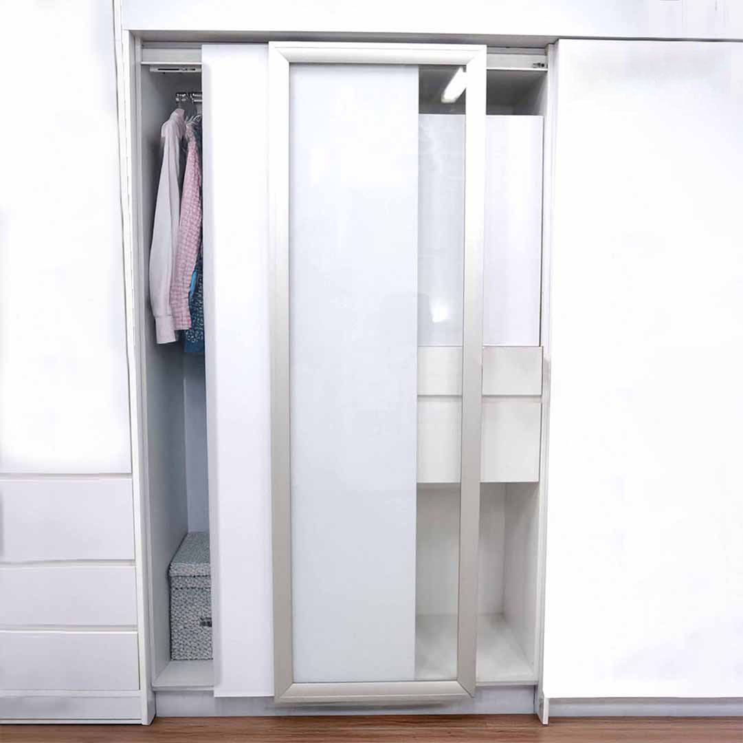 Sliding Door - Gambar 9